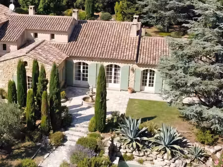 villa de luxe à vendre à beaurecueil