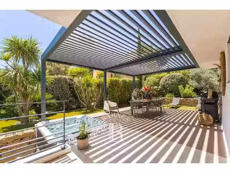 villa de luxe à vendre dans le quartier est