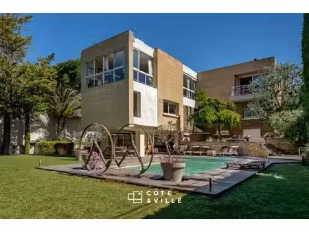 maison de luxe à vendre dans le quartier la plage