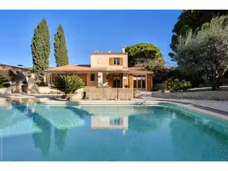 maison de luxe à vendre à ceyreste