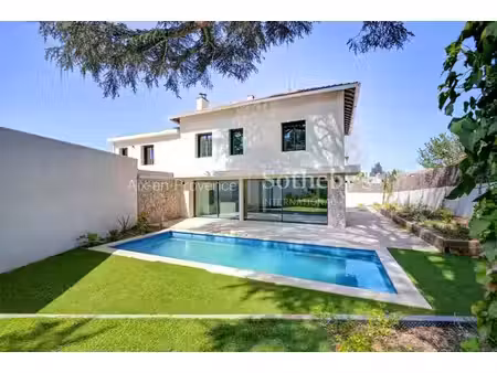 maison de luxe à vendre dans le quartier grand sud- aix la duranne