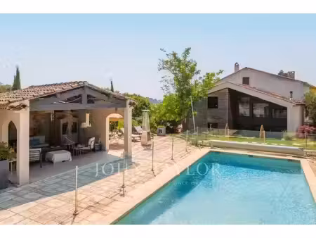maison de luxe à vendre à ventabren