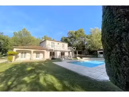 maison de luxe à vendre à vernègues