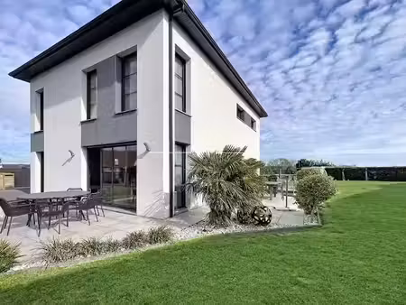 vente maison 5 pièces 154 m² à eperlecques (62910)  414 000 €