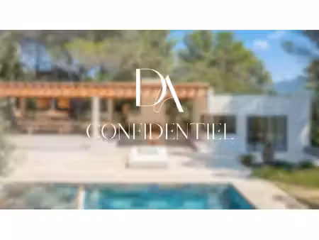 villa de luxe à vendre à saint-marc-jaumegarde