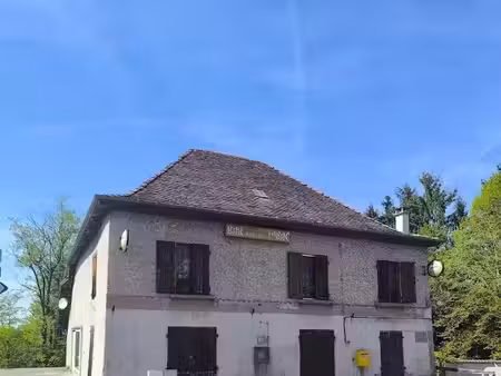 vente maison 5 pièces 170 m² à les abrets (38490)  240 000 €