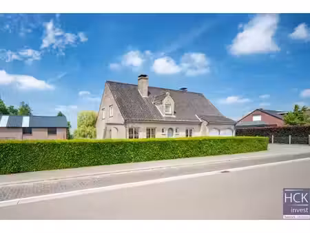huis te koop in kruishoutem met 3 slaapkamers