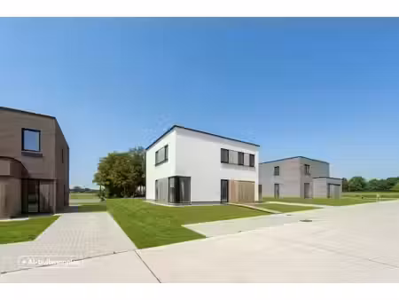 huis te koop in koolskamp met 4 slaapkamers