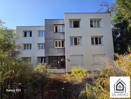 appartement t4 balcon garage et stationnement extérieur