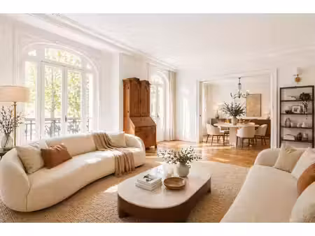 exclusivité - paris vii - avenue de breteuil - appartement familial de 200m²