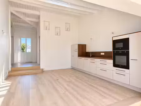 vente maison 4 pièces 87 m² à loix (17111)  832 000 €