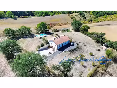 maison à vendre 4 pièces de 140 m2 habitables avec sous-sol  piscine  jardin fruitier sur 