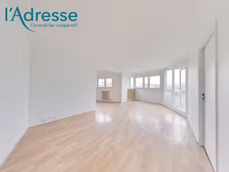 location appartement 2 pièces  55.14m²  champs