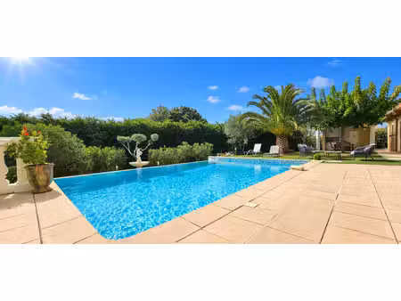 maison de luxe à vendre à roquebrune-sur-argens