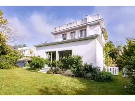 maison de luxe à vendre dans le quartier plateau thery-centre ancien