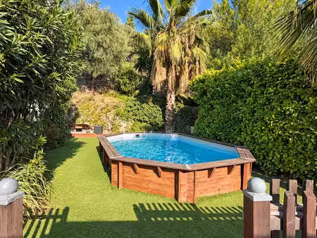 nice appartement avec piscine privée et extérieur exclusif