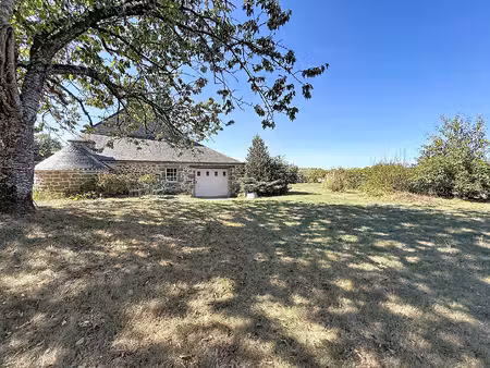 a vendre longere en pierre avec four a lauzach