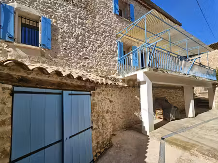 charmante maison de village typique du sud entre nîmes et