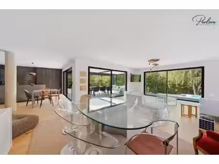 villa de luxe à vendre dans le quartier nord