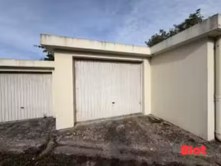 vente garage et parking à cancale (35260) : à vendre / cancale