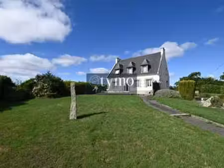 vente demeure d'exception à saint-derrien (29440) : à vendre / 156m² saint-derrien
