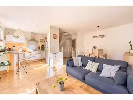 nantes -- appartement 4 pièces -- 77.15 m² -- 3 chambres -- jardin -- garage
