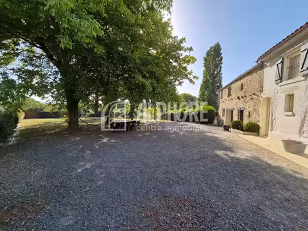 maison sainte hermine - 118m² habitable - 3 chambres - 1634m² de terrain.