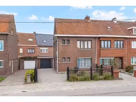 huis te koop in burcht met 4 slaapkamers