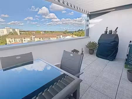 grand t3 meublé parfait état avec parking