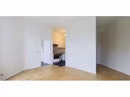 studio à louer à waterloo pour € 875