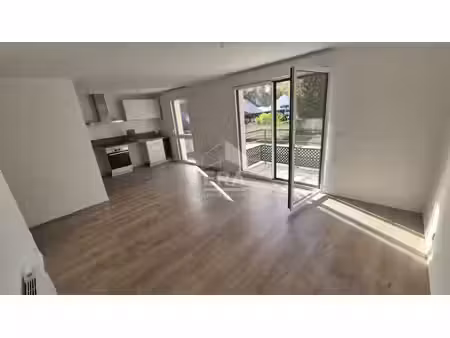 appartement 3 pièces 69 m² à louer ozouer-le-voulgis 77390 ? | era immobilier