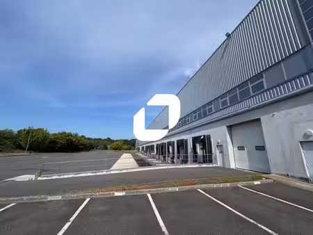 location entrepôt combs la ville 77380 5978m²