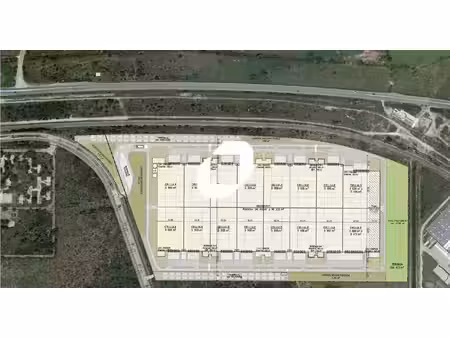location entrepôt fos sur mer 13270 6000m² à 103958m²