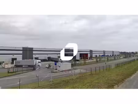 location entrepôt poitiers 86000 6000m² à 12679m²