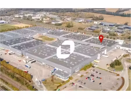 location entrepôt vaulx milieu 38090 6655m²