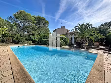 maison saint-raphaël - 3 chambres - 200m²