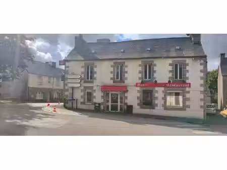 plougonver  bien à usage mixte bar/restaurant/appartement t4 + terrain constructible avec 