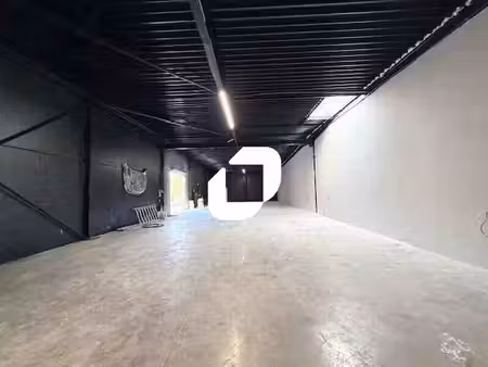 location local d’activités auvers-sur-oise 95430 330m²
