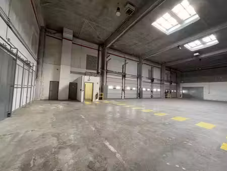 location entrepôt charenton le pont 94220 2052m²