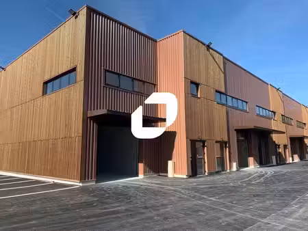 location local d’activités taverny 95150 177m²