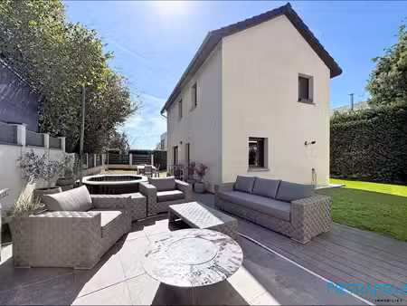 maison familiale 4 pièces avec jardin