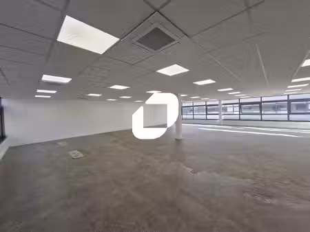 location local d’activités 140m² à 529m²
