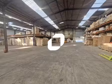 location local d’activités ozoir la ferriere 77330 1710m²