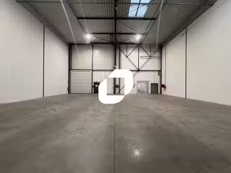 location local d’activités villeneuve la garenne 92390 680m²