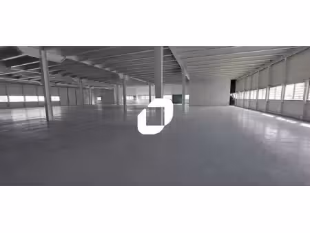 location local d’activités saint denis 93210 4066m²