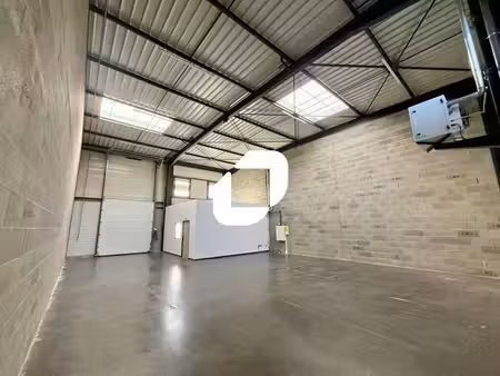 location local d’activités meyzieu 69330 203m²