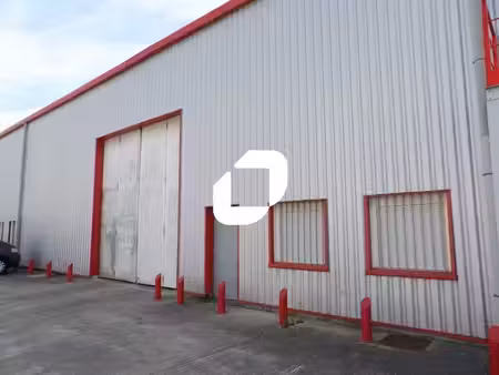 location local d’activités gargenville 78440 467m²
