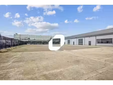 location local d’activités gonesse 95500 1316m²