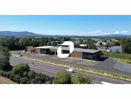 location local d’activités amberieux 69480 871m²