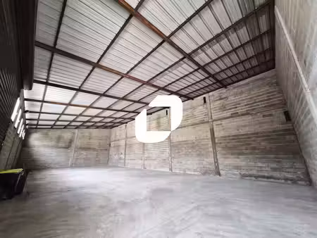location local d’activités aubervilliers 93300 313m²